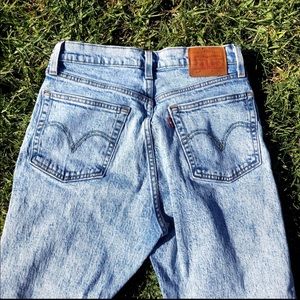 LEVI 501 light acid wash straight jeans